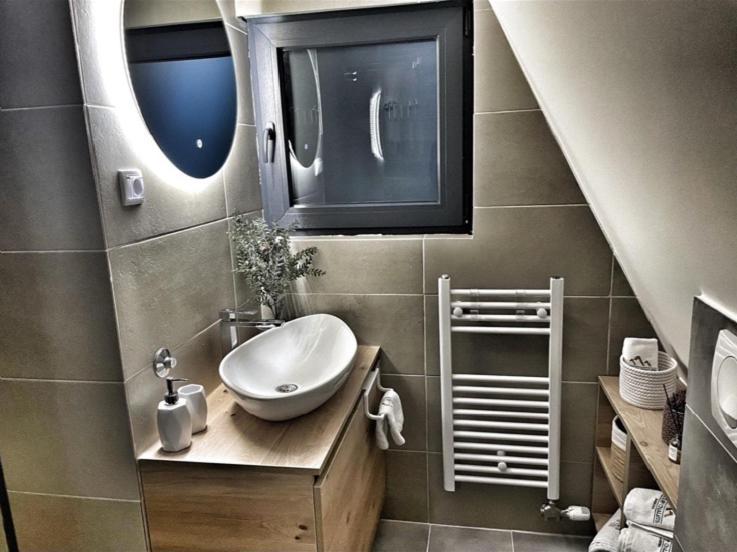Luxury Apartment *